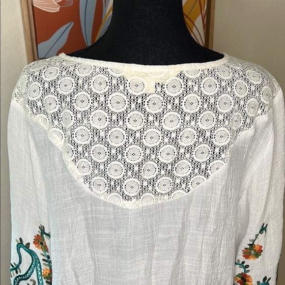 Hope Springs Embroidered White Boho Top Size L - Picture 6 of 8